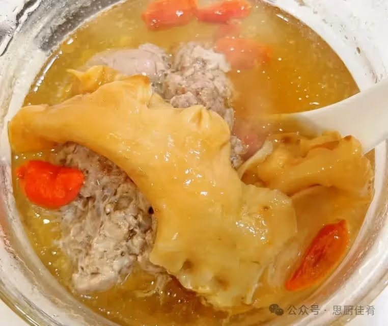 氣血難看必喝元氣瘦肉湯！！！