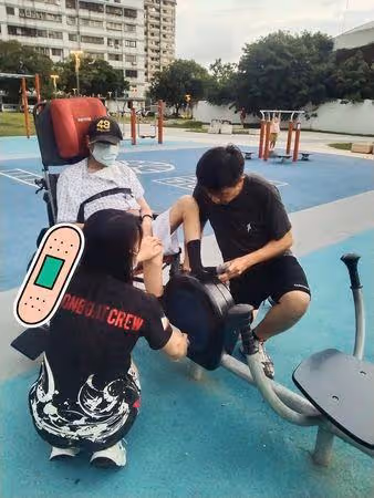 廖峻復健近況「雙腿瘦如手臂」! 需靠兒幫推才能踩踏