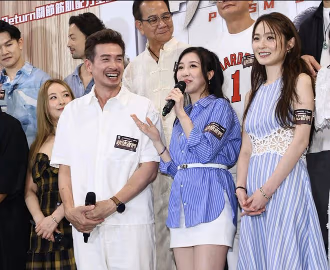 TVB力捧小花產後首公開亮相!自爆三小時喂次奶很崩潰!直呼「寶寶一哭我也想哭」!