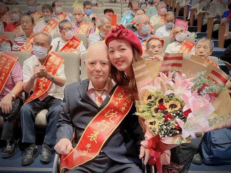 秀蘭瑪雅95歲高齡模範父親辭世　悲吐「爸爸去當快樂神仙了」