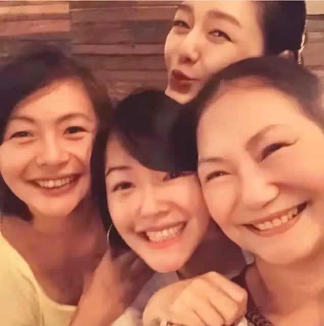 小s現身韓國，比之前清瘦許多，狀態不好惹擔憂，赴韓原因引猜測