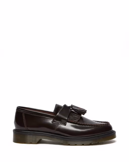 GD愛鞋強勢回歸　Dr. Martens Adrian樂福鞋「換皮」再登場