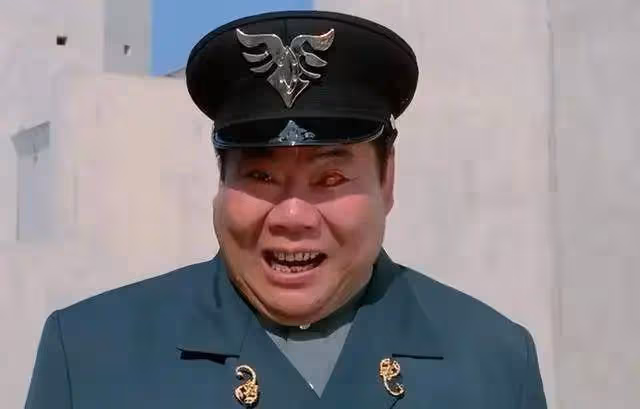 袁家班「猛將」大聚會！C位穿僧服地位最高，曝樊梅生定居在徐州