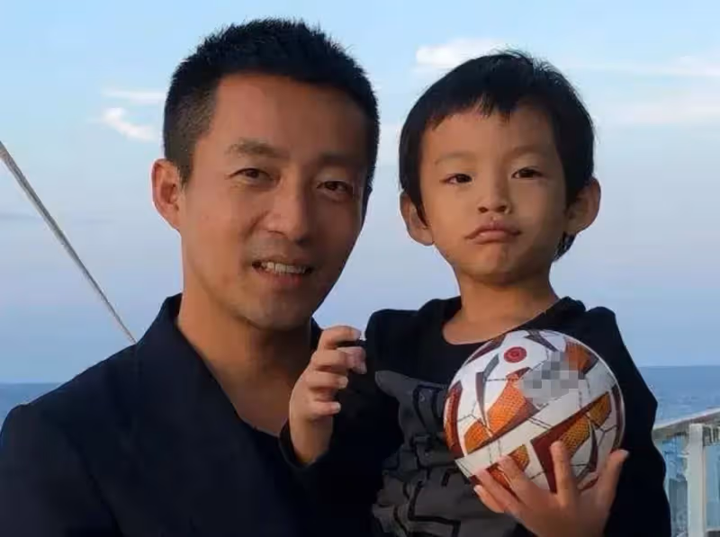 很多人不明白汪小菲為什麼偏愛女兒,其實比起弟弟姐姐承受的更多