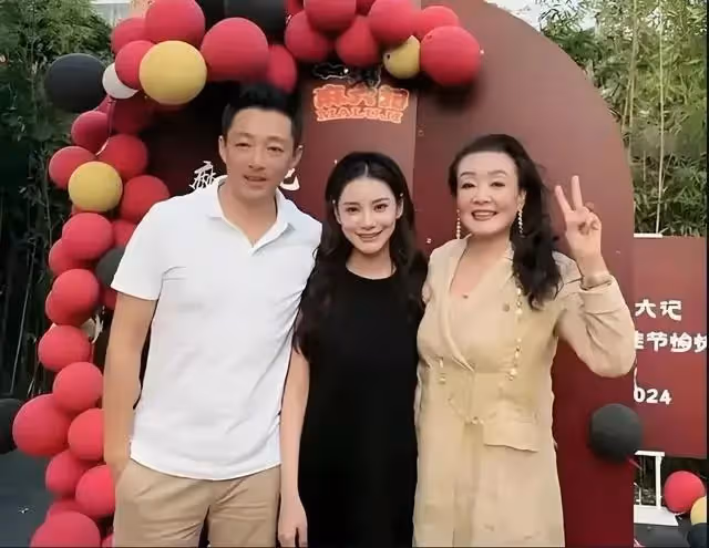 馬筱梅曬張蘭給買的零食，婆媳相處無壓力，這樣好的兒媳當然要寵