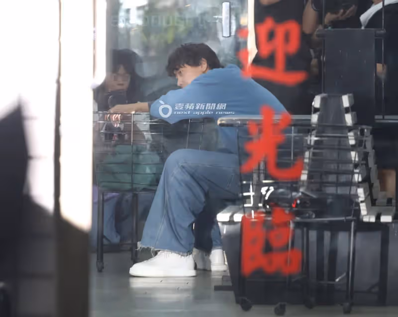 壹蘋10點強打｜信否認復合前任「像家人」　洗衣店陪小模談情（狗仔直擊）