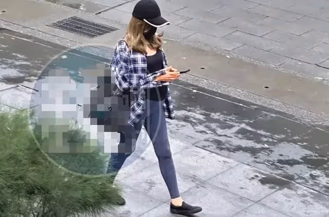40歲許瑋甯孕肚首曝光!台媒稱她懷孕超7個月,輕撫巨肚母愛滿滿40歲許瑋甯孕肚首曝光!台媒稱她懷孕超7個月,輕撫巨肚母愛滿滿