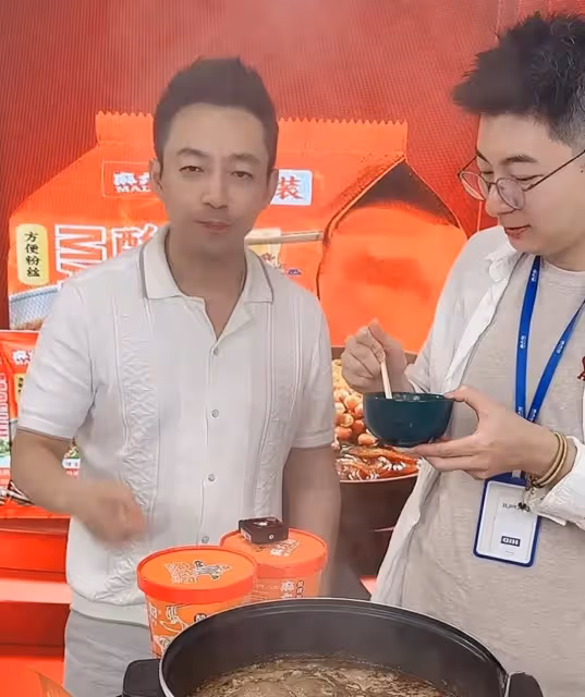 大S離世四月,小S瘦的撐不起衣服!S媽心痛凌晨連發6文!兩點才停