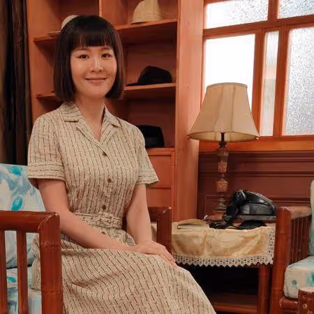 出道10年首當女主角!何宜珊「束胸瘦身」 降齡扮高中生拜師學藝
