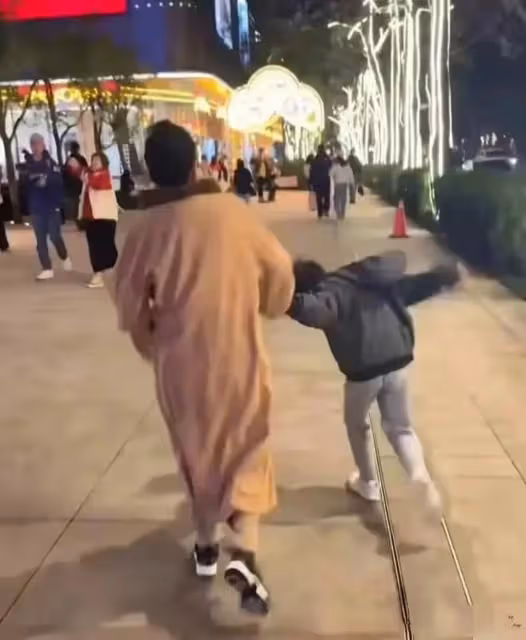 汪小菲和大S的兩個孩子長大後會怪小S、S媽還是怪汪小菲