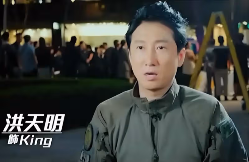港媒爆料洪金寶兒子兒媳雙雙出軌，兩人各玩各的，婚姻亮起紅燈