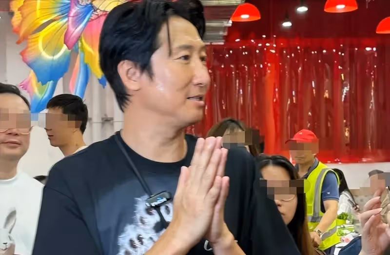 港媒爆料洪金寶兒子兒媳雙雙出軌，兩人各玩各的，婚姻亮起紅燈