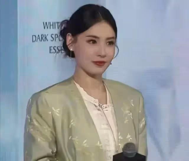 看完謝霆鋒對張柏芝的評價後，才明白她的真實為人，孩子已成驕傲