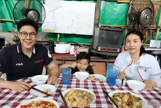 同樣是霍家女人，看到霍啟仁妻子被冠夫姓，才明白霍啟剛的深情