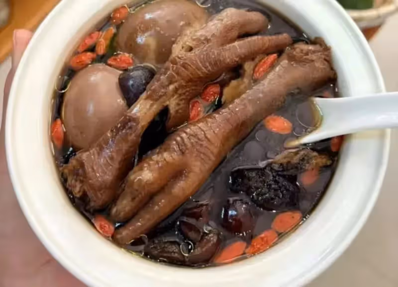 四物藥膳雞腳湯