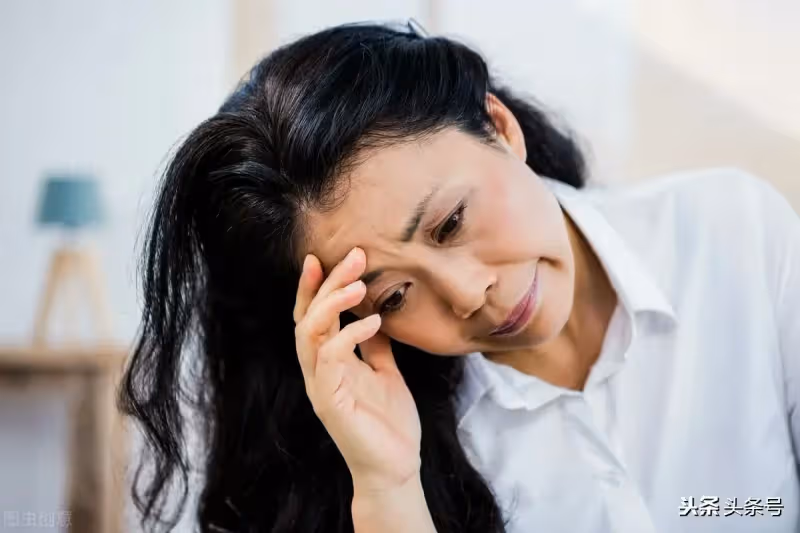 婆婆把房子和錢給了大姑姐，8年後她帶著包袱到我家說：養兒防老