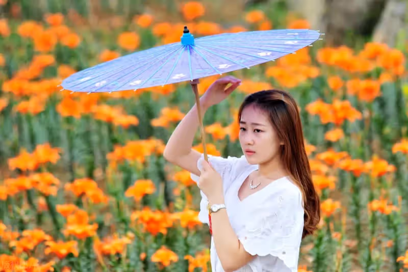 母親癱瘓哥姐要我照顧，說房歸我，五年後房拆遷他們要平分160萬。
