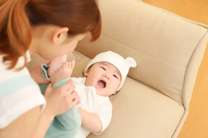 表姐離婚兩次，帶孩子來玩，吃飯後我趕人：再留下去，我家也要散