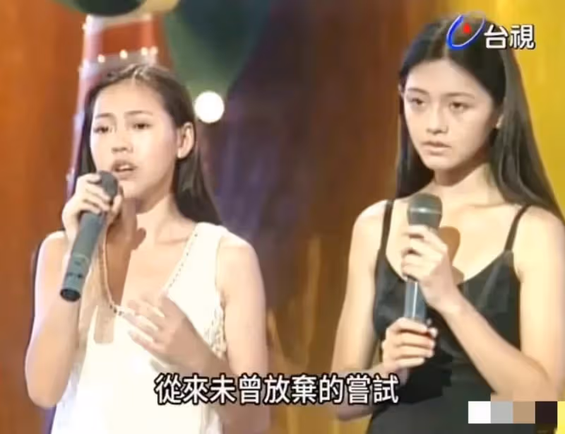 汪小菲透露倆孩子暑假行程,讓他們你明白爸爸在忙啥,沒提徐家