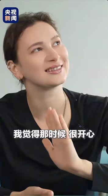 人民日報怒贊!救人「洋雷鋒」獲得官方新身份,母親回應讓人淚目
