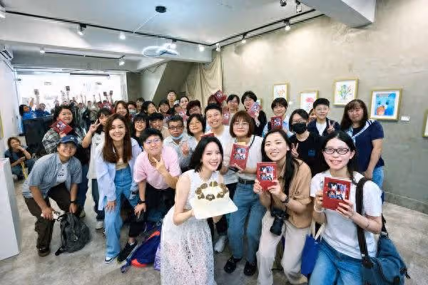 簽書會門票秒殺！畫作全售出　程予希「37歲生日願望」公開新挑戰
