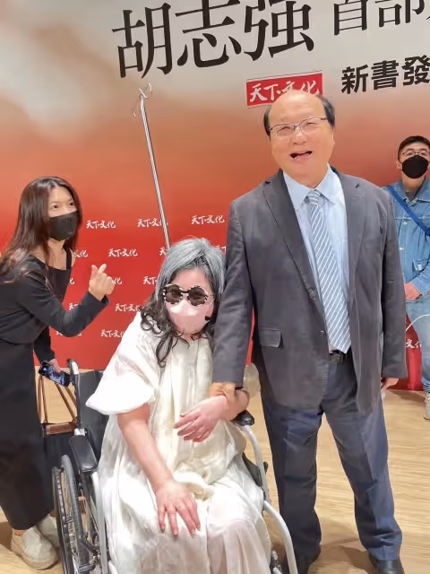 最新/緊急插管續命!67歲陳文茜「癌末突惡化」病況曝光 忍淚道別:選擇了自己的命運