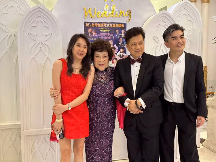 前夫張育安離世享壽83歲　周遊曝病榻下最玄一幕：感覺到兒子來