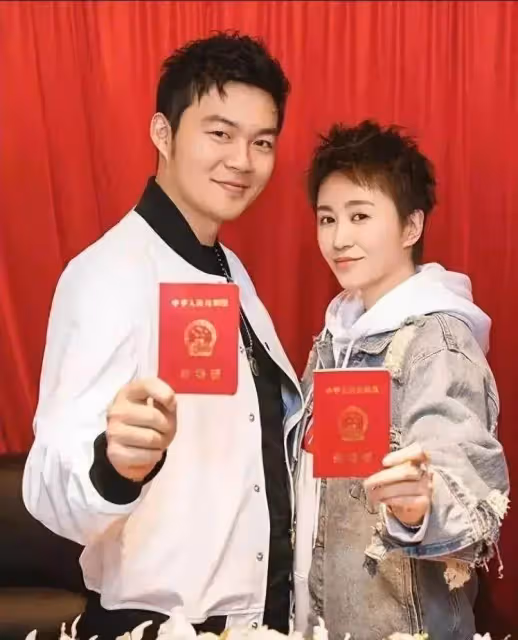 原來，這10對明星夫妻是姐弟戀，有的年齡最低5歲，有的差11歲，最大的竟差了19歲