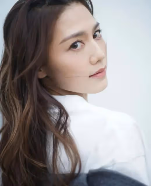 傳周秀娜被千億富豪李家誠包養多年，已秘密生子？周秀娜親揭真相
