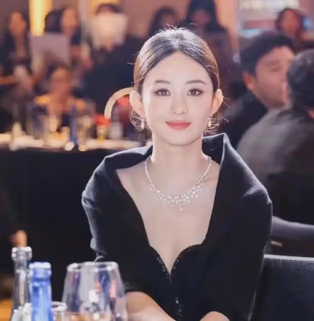 白玉蘭趙麗穎三次陪跑依然微笑面對淡定從容，值得劉亦菲好好學學