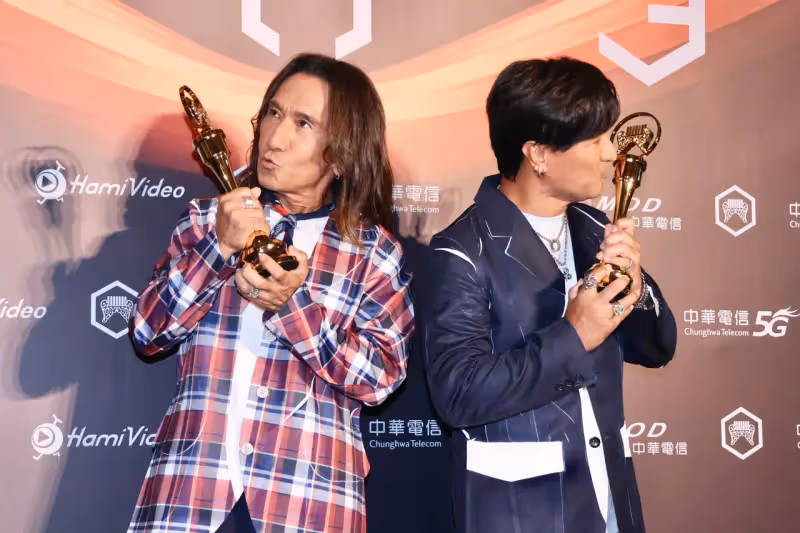金曲感言｜動力火車時隔20年鍍金！台上感性謝「太太」台下互挖坑陷害