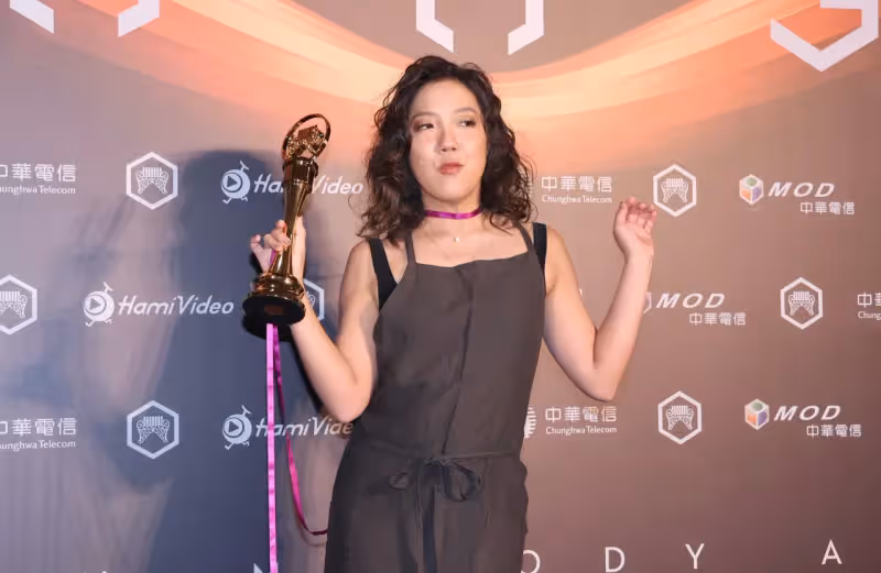 金曲獎｜「瘋女人」李竺芯才奪歌后　25元幸運物發威！再奪台語專輯獎