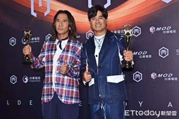 金曲/動力火車隔20年奪獎! 尤秋興認「寫2份講稿」:手都在抖