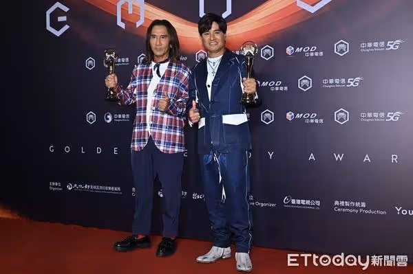 金曲/動力火車隔20年奪獎! 尤秋興認「寫2份講稿」:手都在抖
