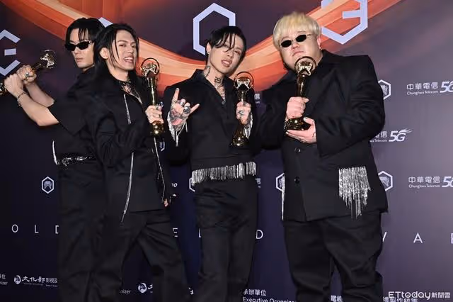 金曲獎／等15年拿獎了！最佳樂團主唱「感謝天上老爸」網一查：是大咖藝人