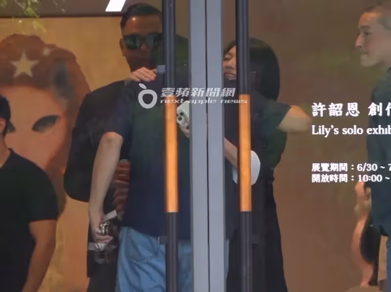 獨家直擊｜小S療傷4個月出關！打點愛女Lily畫展　最新狀況曝光