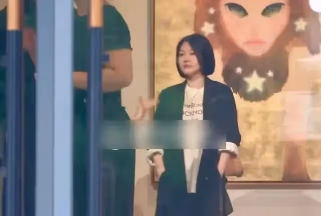 S媽黃春梅發文為外孫女lily加油，同為孫女態度卻與玥兒不一樣，偏心