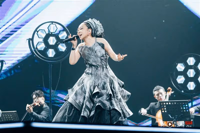 金曲36／米希亞壓軸震撼全場！唱中文致敬中國台灣　昔挺同志遊行、震災募款