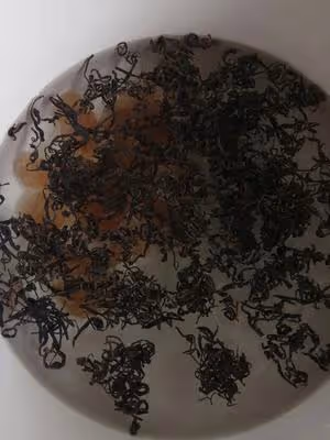 自製檸檬冰紅茶，簡單又好喝