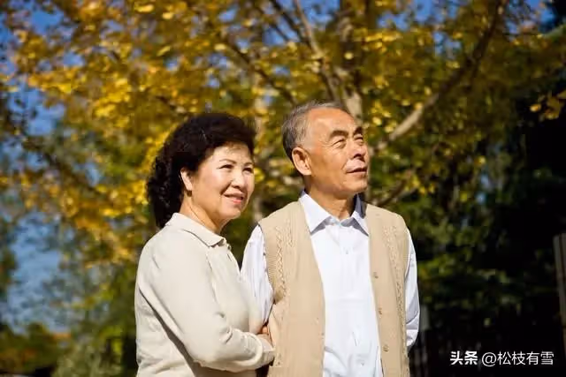 離婚二十五年給二婚女兒買房，前婆婆帶兒子打上門：這些都是我孫子的