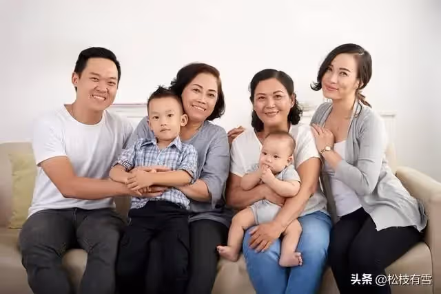 我每月給婆婆3000，看到她給我女兒青菜給妯娌兒子吃排骨，我：你們走