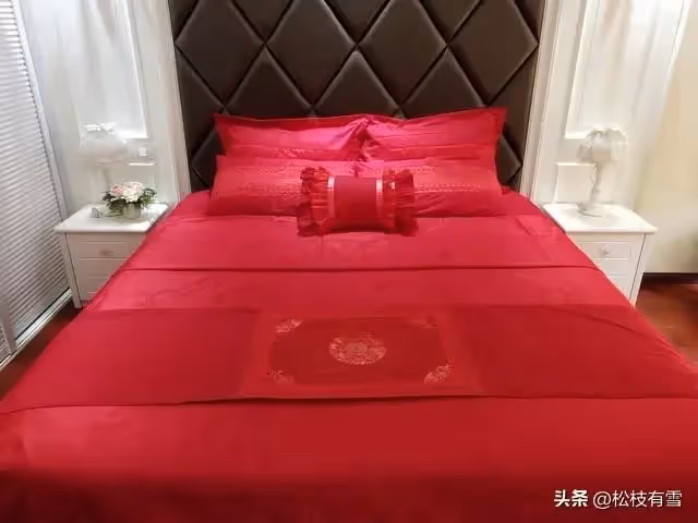 我退休金3000，女兒結婚陪嫁十萬兒媳撒潑：錢給她了我們花什麼