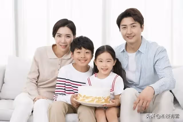 男友給十八萬彩禮，嫂子要替我保管，被我拒絕後她開始發瘋。