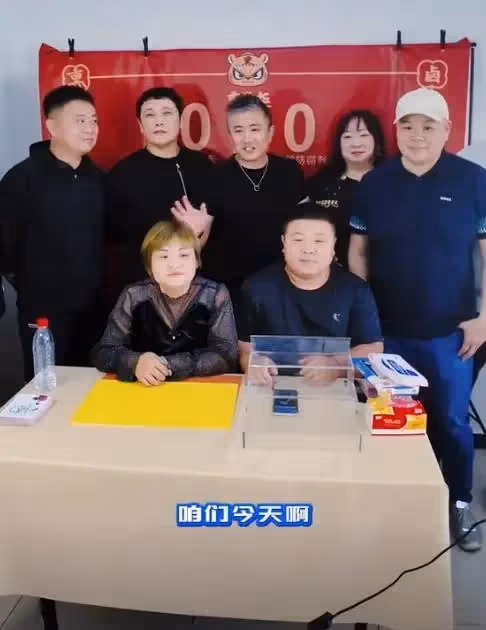 曾迷倒萬千少女!他退圈多年現身「竟老到不敢認」 「翻身成大老闆」44歲仍單身