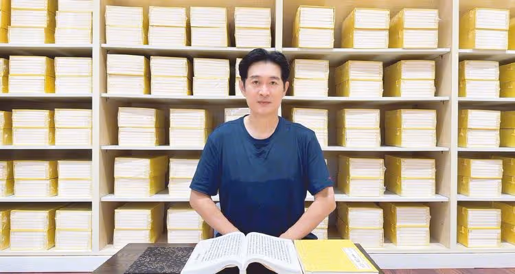 黃安視力、嗓子、頸椎接連出事！買別墅一次付清交待「遺產」