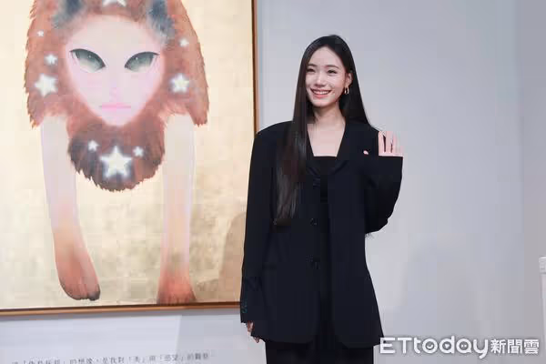 小S療傷4個月首露面!Lily辦畫展「藏對大S的愛」 母女痛哭思念