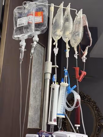 陳文茜4惡症纏身！　「打5包點滴1血袋」親曝現況：手已紫青斑斑