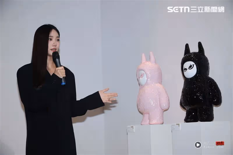 小S二女兒Lily開展！名媛星二代都來了　黑人范范夫妻自曝乾爸媽身份