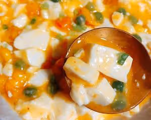 鹹鴨蛋黃做的蟹黃豆腐