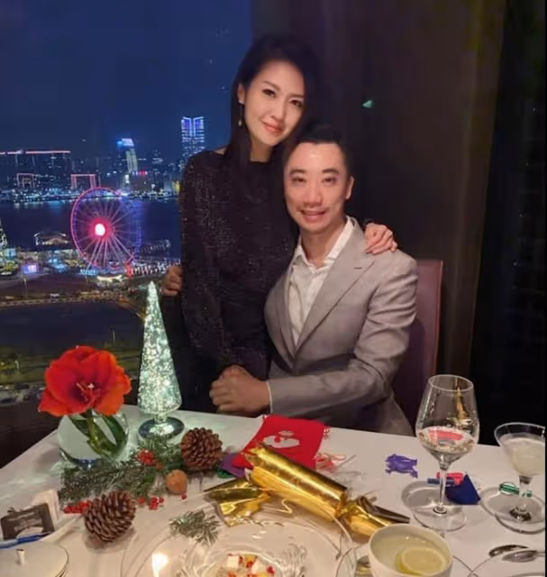 37歲港姐大曬火辣泳衣照!穿火紅比基尼展示身材!與富商老闆戀愛8年卻不結婚